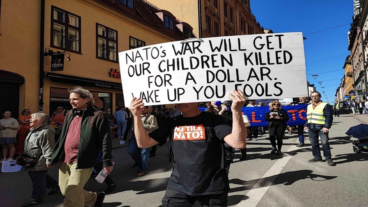 Anti-NATO protest sweeps Stockholm despite Ankara's warning
