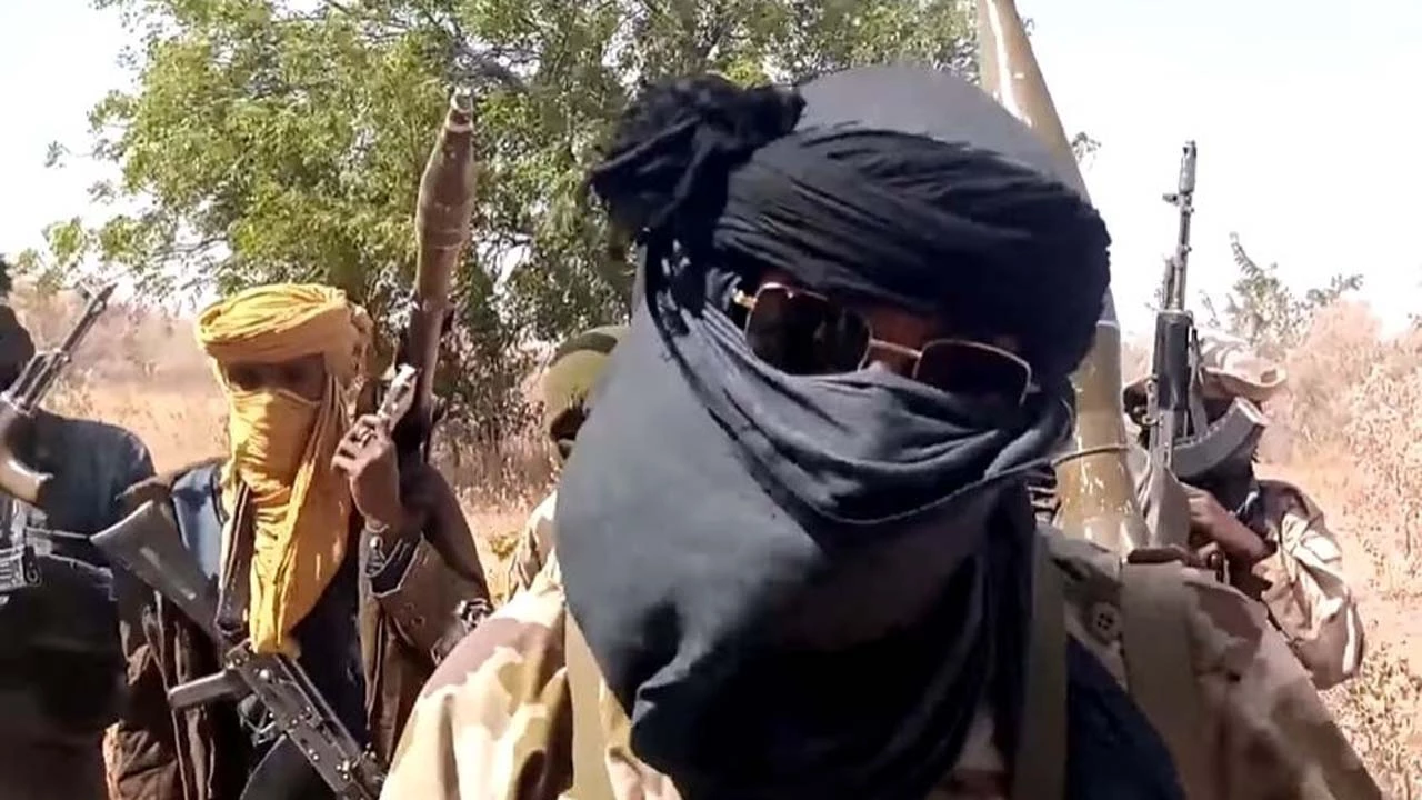 Armed men kill at least 30 in north Nigeria villages