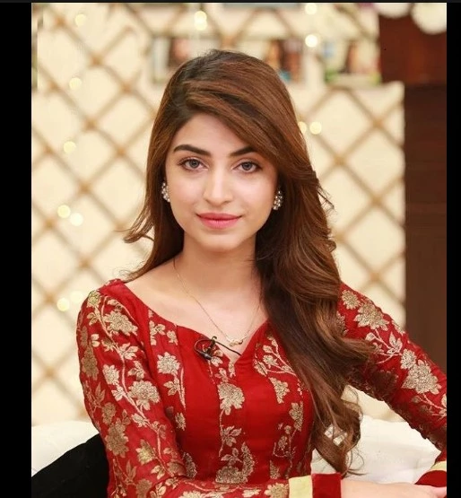 Kinza Hashmi’s STROLL on American streets turns many heads