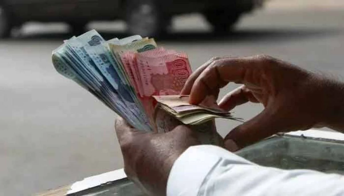 Cabinet okays 35% salary increase for govt officials