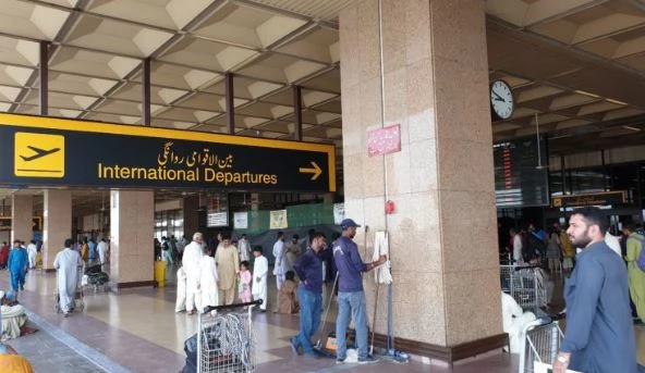 Six flights cancelled, four delayed at Lahore airport
