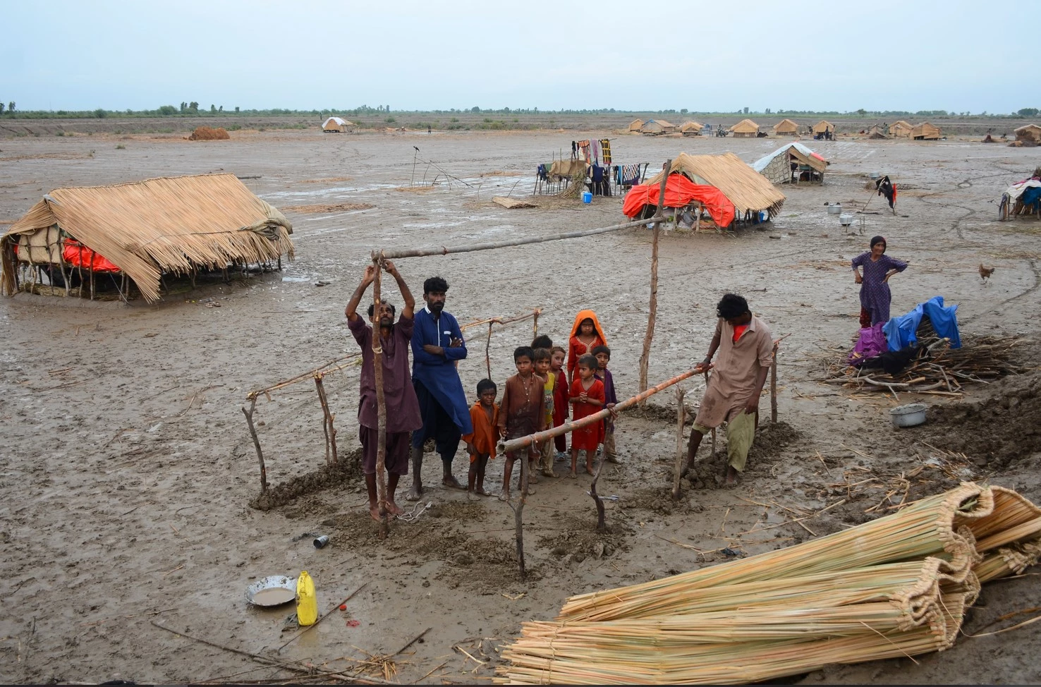 Mercury rises in Karachi after cyclone moves away