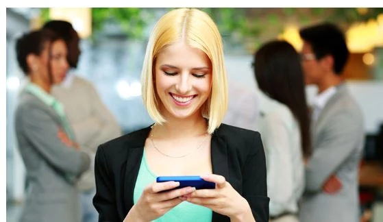 Guys, let’s find out whether your romance, social life will rock today