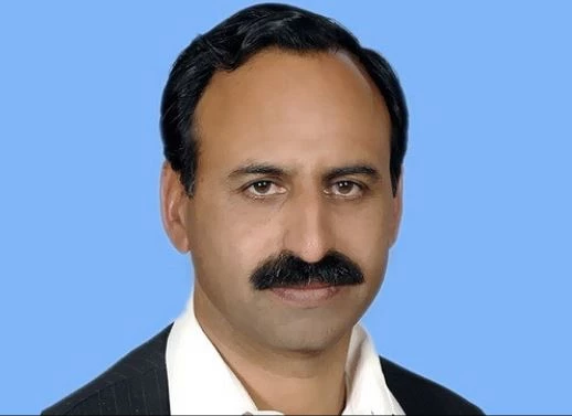 PML-N ex-MNA fined for washing car on road
