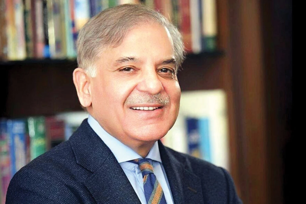 PM Shehbaz Sharif reaches Paris to participate in global financing summit