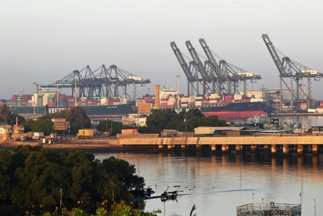 Cash-strapped Pakistan to lease part of Karachi port to UAE for $220 million