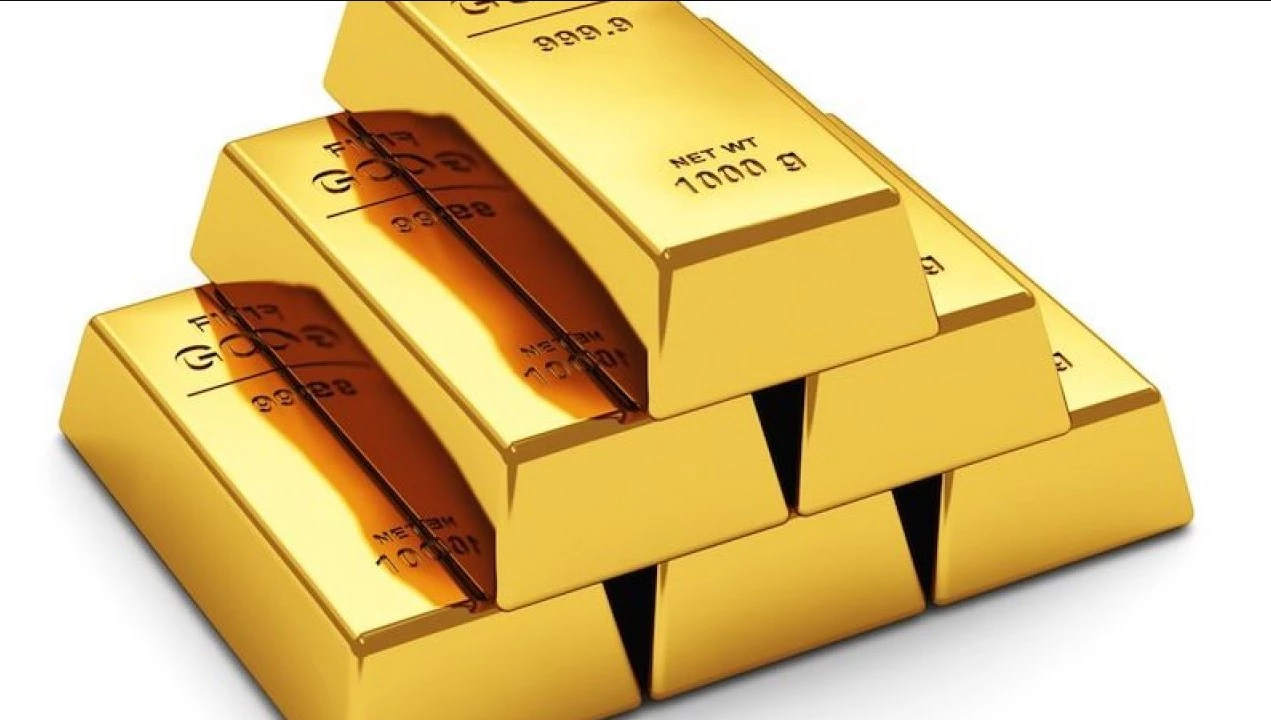 Gold falls by Rs2,500 per tola in Pakistan