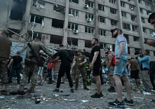 Russian missile strike on restaurant kills 11 in Ukraine