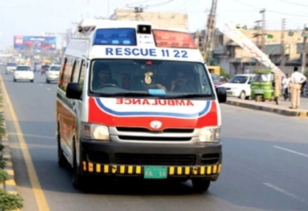 Three dead in Pir Mahal road accident