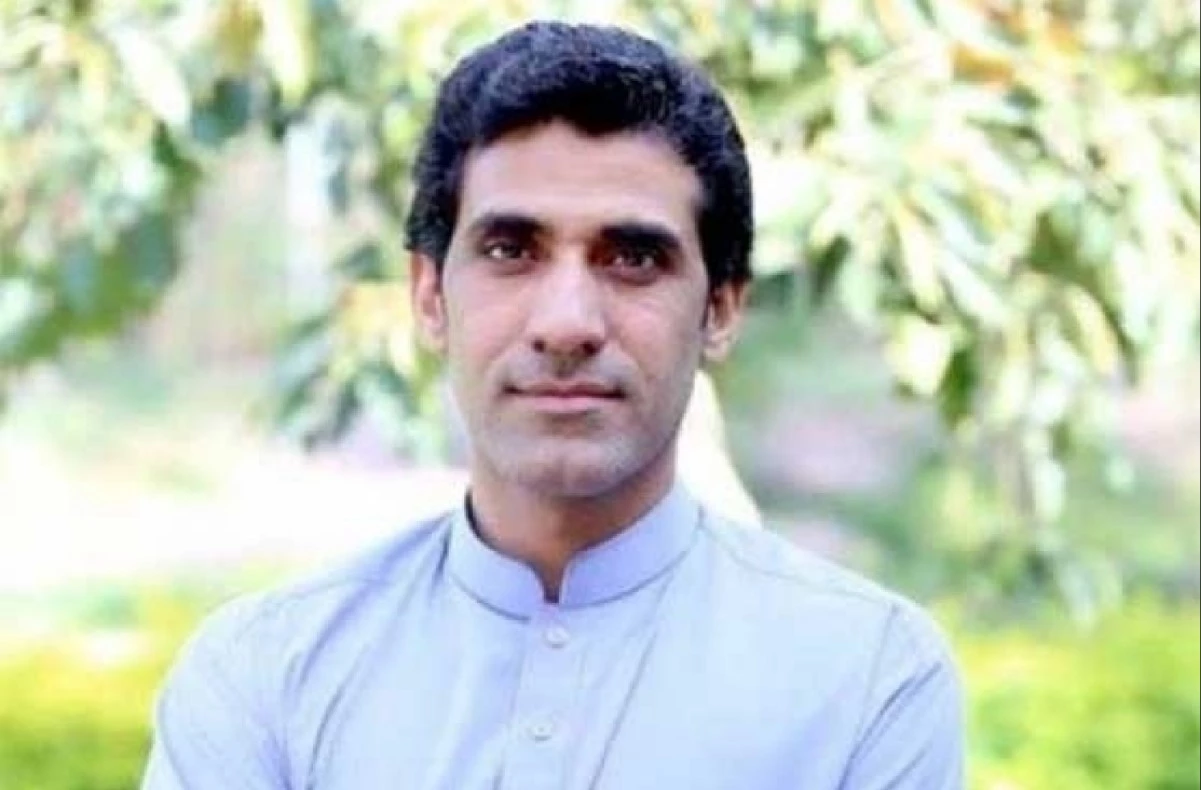 IPP leader Aun Ch moves Supreme Court seeking ban on PTI
