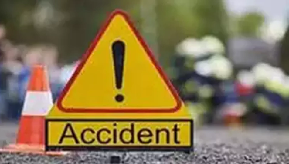 Road accident claims five lives on Peshawar Road in Islamabad