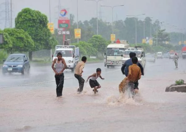 Four including two kids electrocuted during rain in Lahore