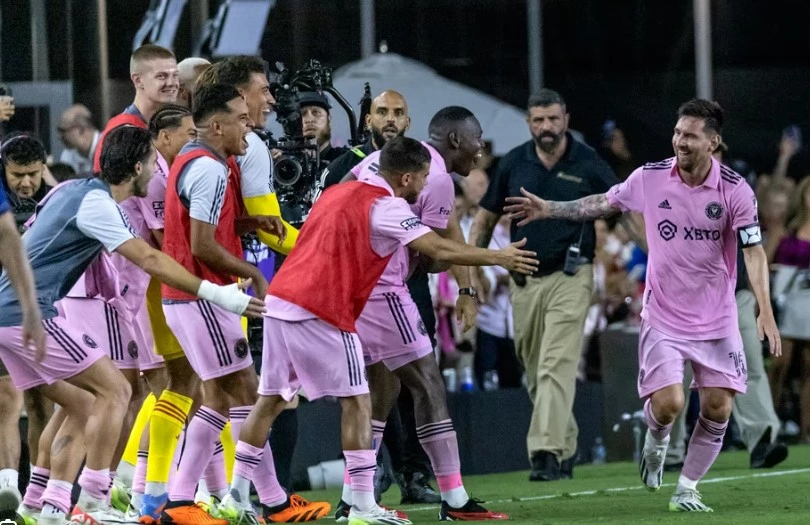 Messi makes magical start to Miami career with late winner on debut