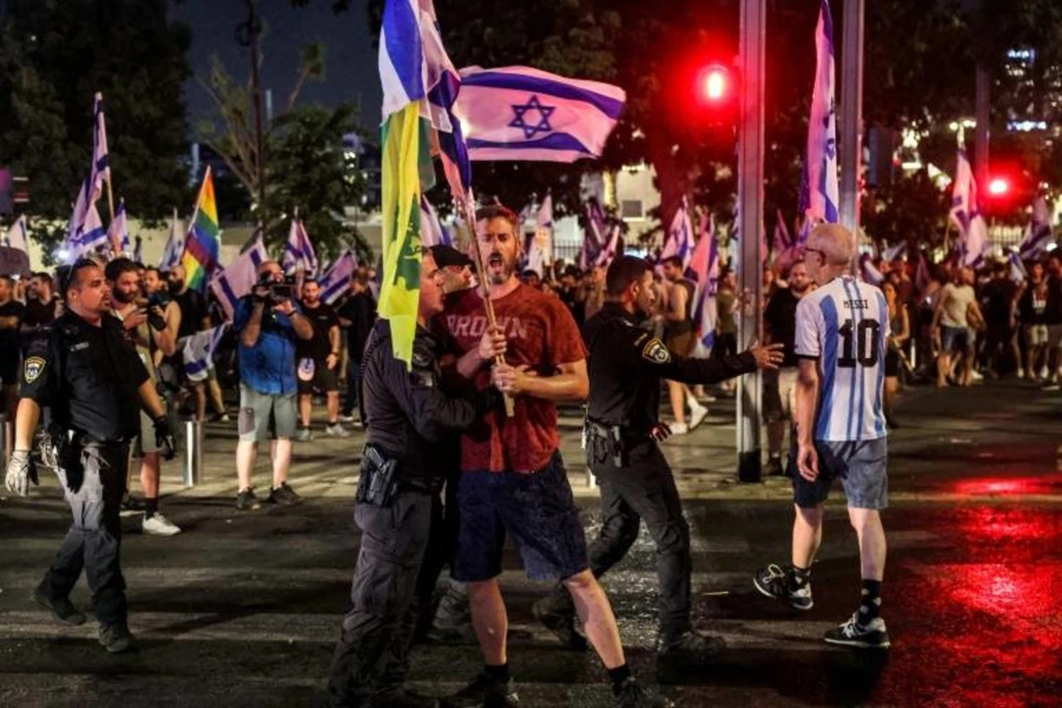 UN urges Israel to heed protesters' calls over judicial reforms