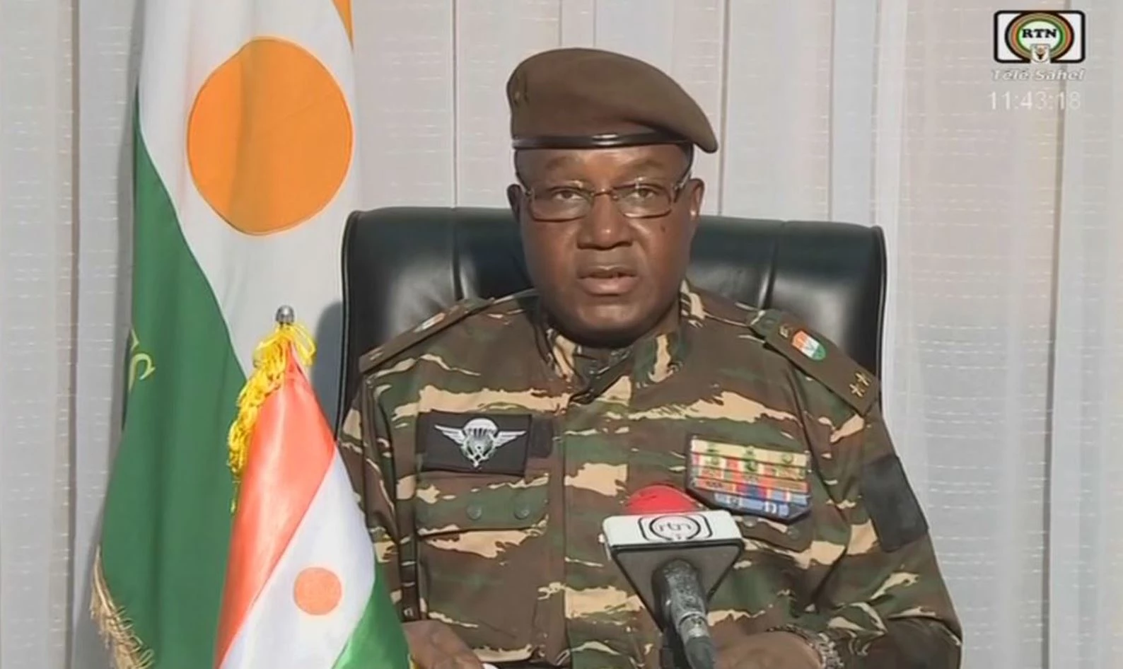 Niger army general declares himself country's new leader