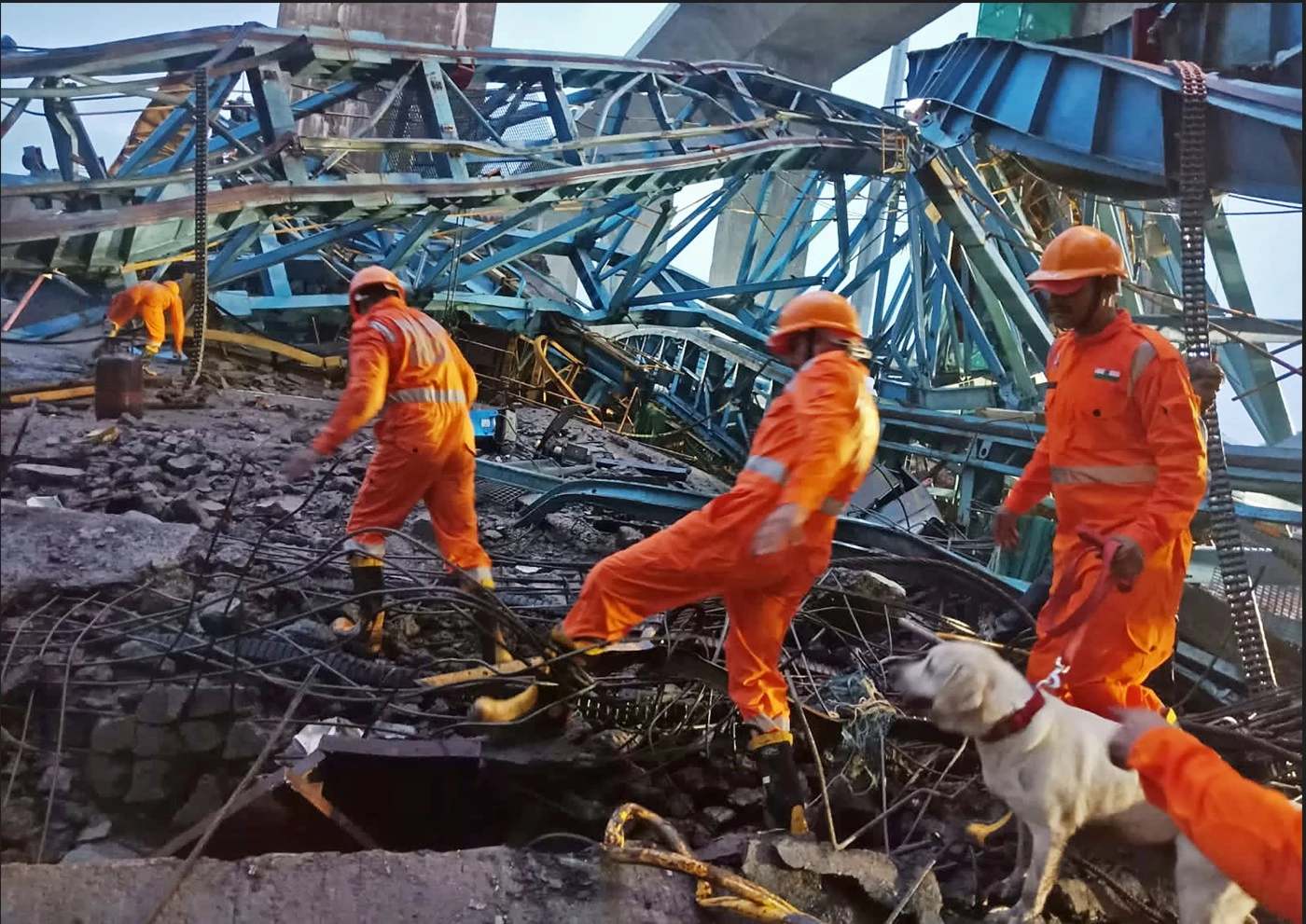 17 workers crushed to death in India crane collapse