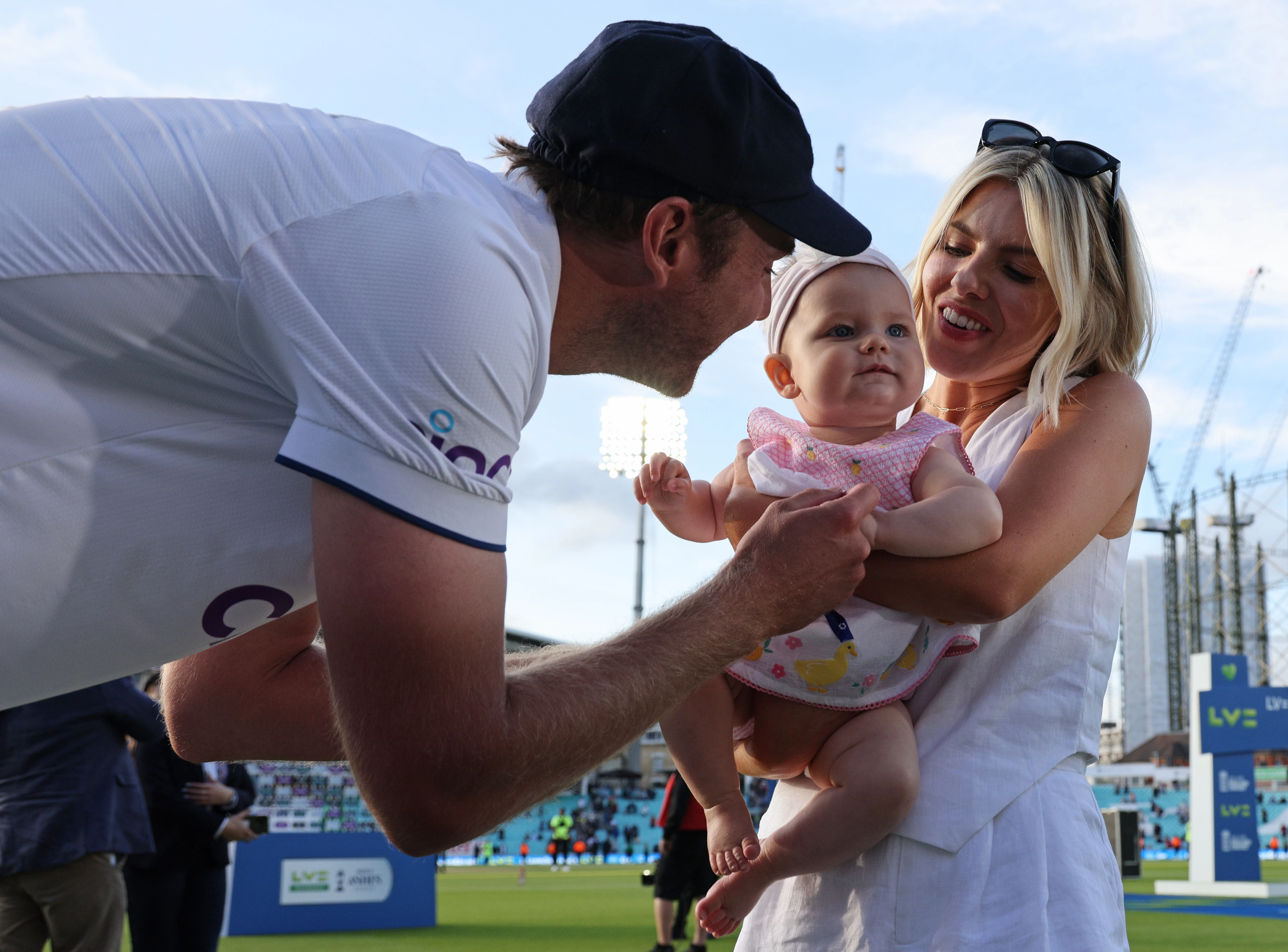 Broad bows out with match-winning wicket as England draw Ashes