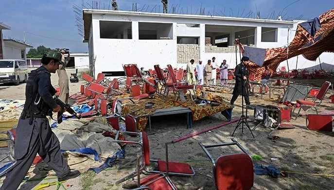 KP govt bans public gatherings and rallies in province