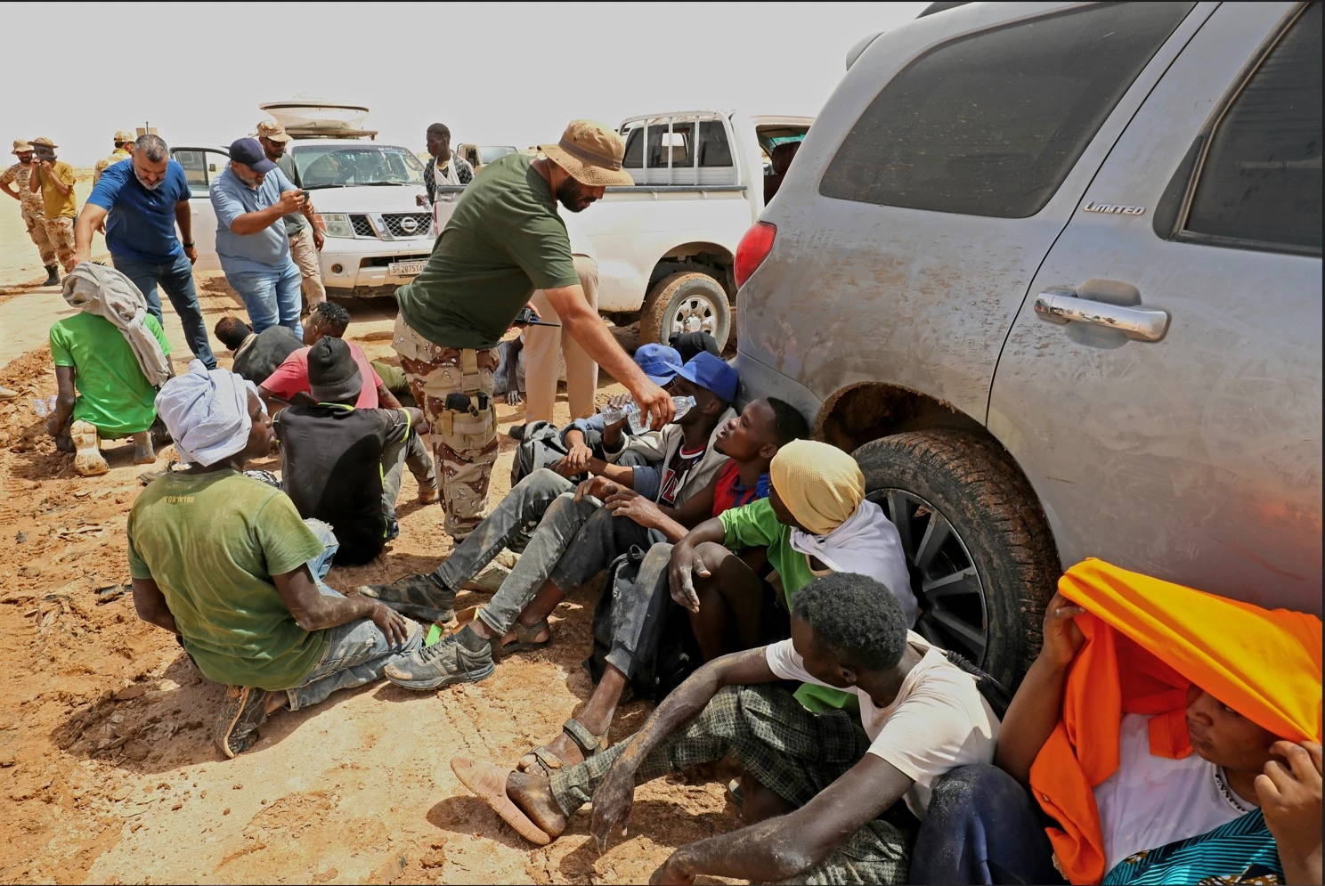 Migrants between life and death in Tunisia-Libya desert