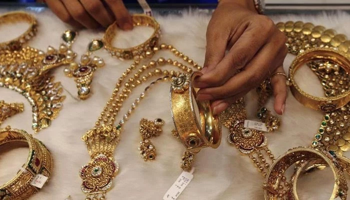 Heavy fall in gold prices in Pakistan