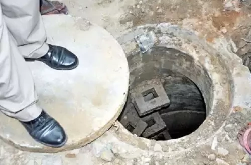 Toxic gas claims lives of two Wasa employees in Lahore