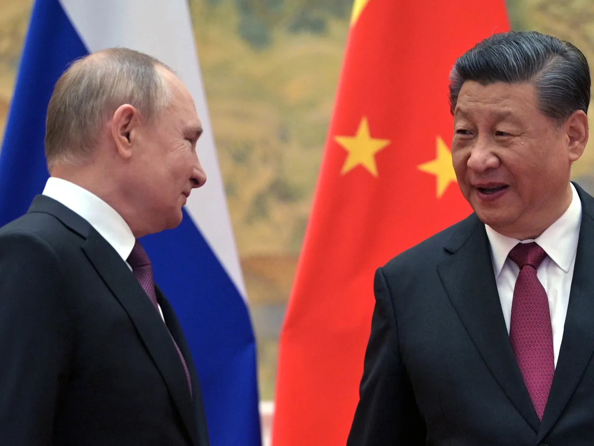 China, Russia foreign ministers hail cooperation in call