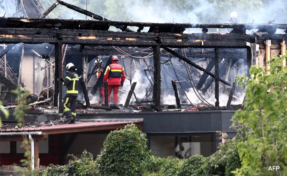 Eleven dead in France holiday home fire 'tragedy'