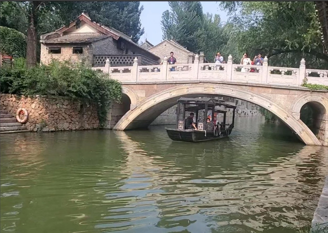 Gubei Water Town: A tranquil oasis near Beijing