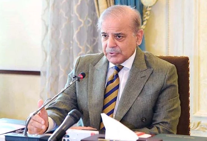 PM thanks bureaucracy for cooperation during 16-month stint