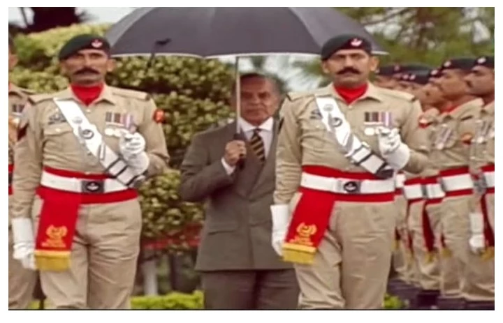 Guard of honour presented to outgoing, caretaker PM