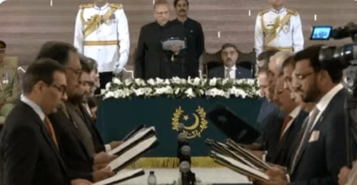 PM Kakar's interim cabinet takes oath