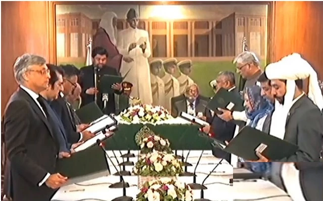 Sindh’s caretaker cabinet members take oath