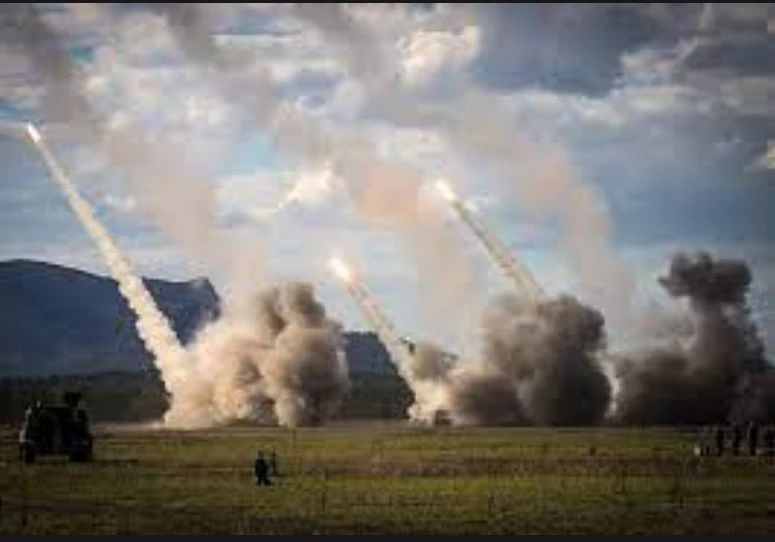 Australia agrees to buy long-range missiles from US