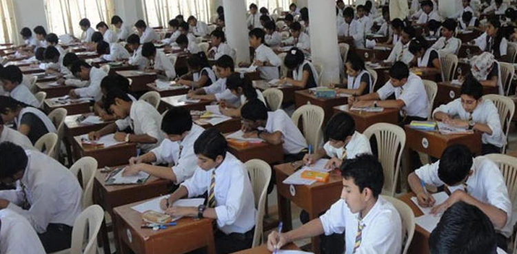 Half of students pass Lahore Board 9th class exam