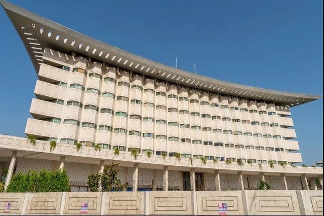 Inflated electricity bills: Power supply companies' staff becomes insecure