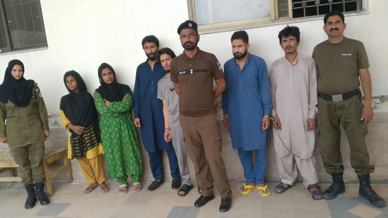 Rawalpindi Police arrest seven suspects for kidnaping two teen sisters