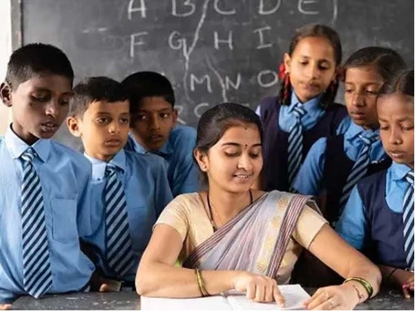 India teacher asks Muslim students “Go to Pakistan”