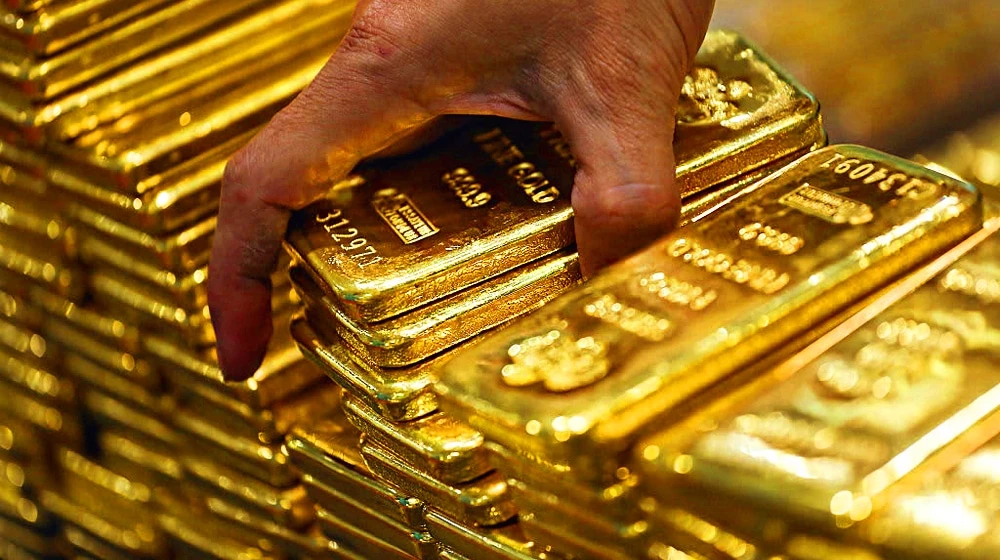 Gold prices crash in Pakistan
