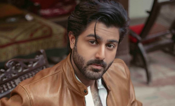 What made Zaviyar Nauman break into tears?