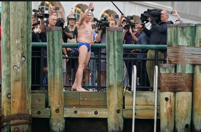 UK man swims entire New York river in clean-water campaign