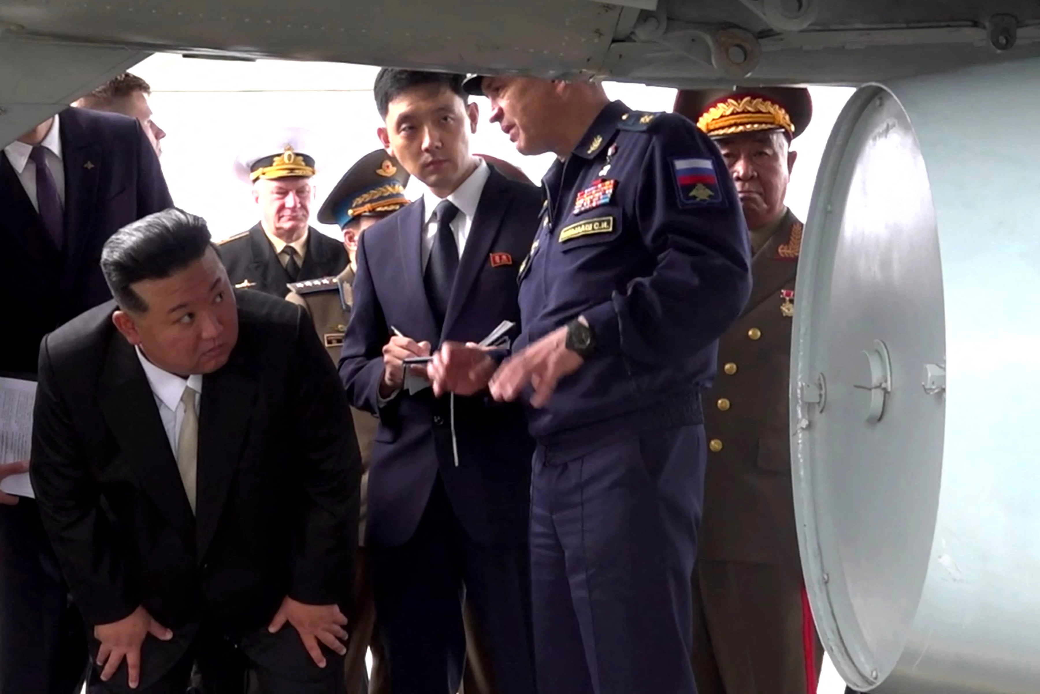 Kim inspects key weapons with Russian defence chief