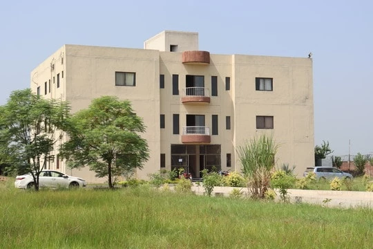 Narowal students stage protest over non-issuance of roll number slips