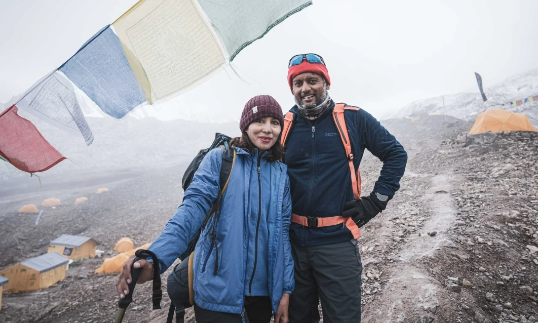 Pakistani couple scales 8,163-meter high Mount Manaslu