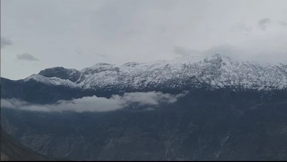 Winter knocks as Diamar receives its first snowfall of season
