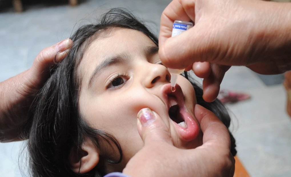 Anti-polio combat in Karachi on October 2