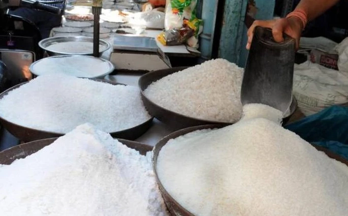 Sugar price falls by Rs3 per kg in Karachi’s wholesale market