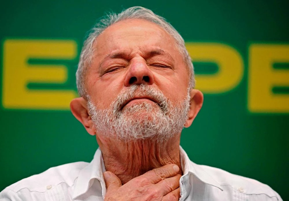 Lula 'stable' after hip replacement: doctors