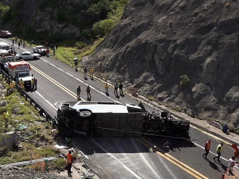 10 migrants die, 25 injured in Mexico truck accident