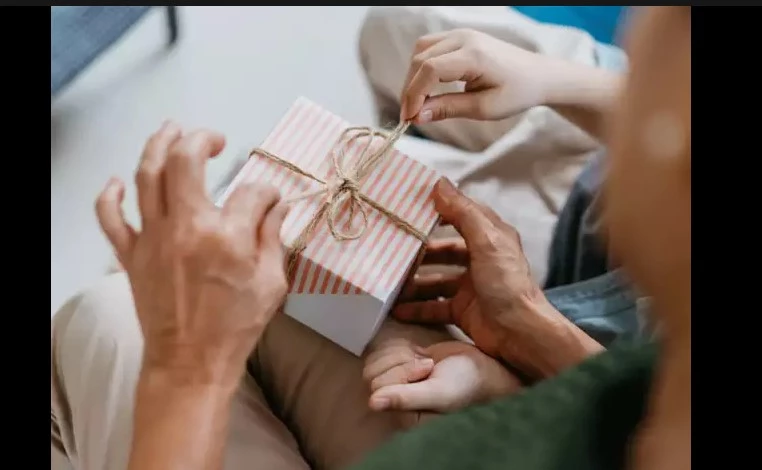 Some folks likely to receive a gift from inheritance today, stars predict