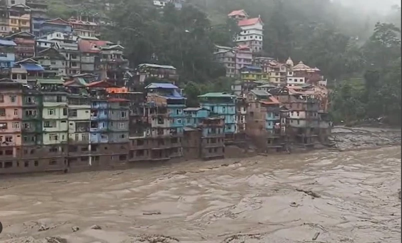 23 Indian soldiers missing in flash flood